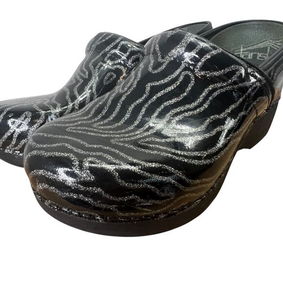 Dansko XP 2.0 Glitter Waves Black Clogs Metallic Print Slip On Nurse Shoes 7.5 - Picture 2 of 14